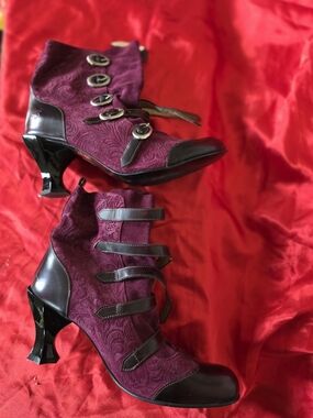 John Fluevog Baroque Vermeer Burgundy and Black Victorian Style Ankle Boots